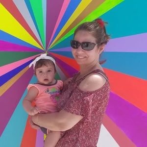 Meet your Posher, Yanet